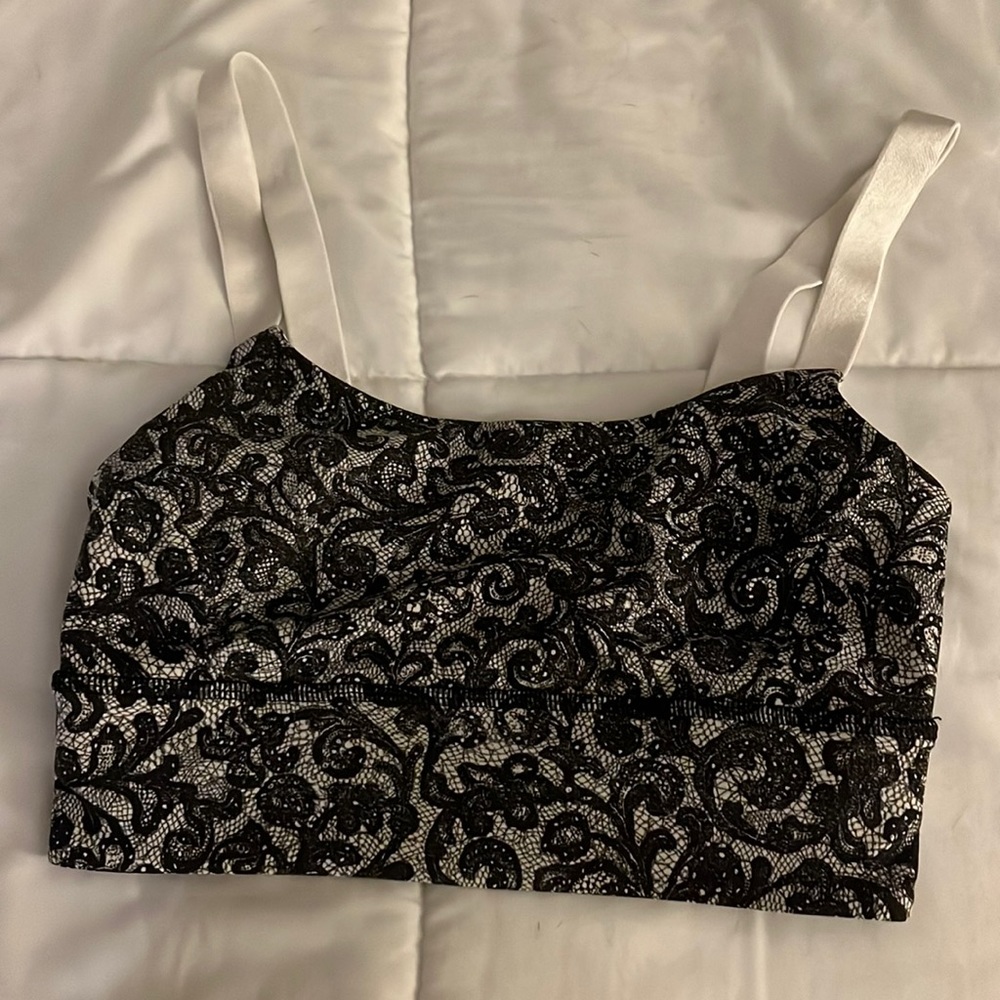Lululemon Older Design Bra, Size 4